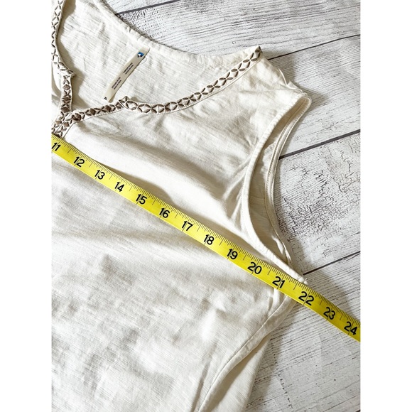 Kuhl Shay light cream color embroidered sleeveless tank XL - Picture 13 of 15